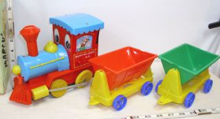HAPPY GO LUCKY TRAIN BATTERY OPERATED TIN TOY SET 1960s BOXED TOMY OF JAPAN 2