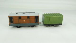 Thomas & Friends Trackmaster motorized train engine Toby & green car 4