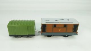 Thomas & Friends Trackmaster motorized train engine Toby & green car 5