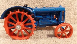 J.  L.  E.  1985 Scale Models 1/16 Scale Diecast Fordson Model N On Steel Tractor