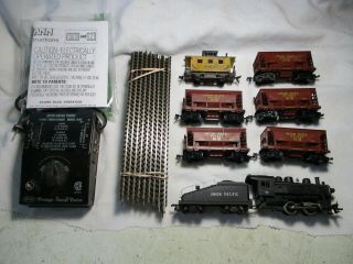 Union Pacific 5 Ore Car Freight Train Set.  With Caboose.  H.  O Complete &ready To R