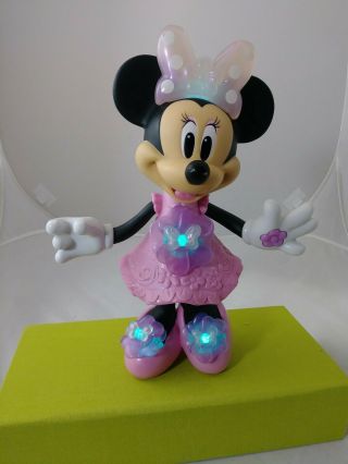 Disney Minnie Mouse Light Up And Talk Sing Color Changing Toy