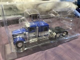 Dcp 1/64 Scale Kenworth W900 Blue White Stripes.  Parts Truck.