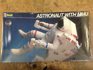 Khs - Revell Model Kit: Astronaut With Mmu (1984 Kit)