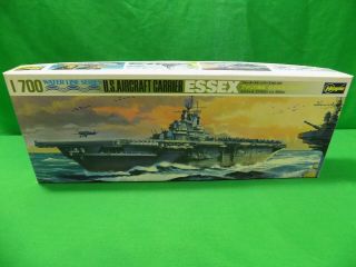 Hasegawa 1/700 Wwii Us Navy Aircraft Carrier Uss Essex Kit 108 Opened