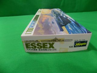 Hasegawa 1/700 WWII US Navy Aircraft Carrier USS Essex Kit 108 opened 5
