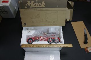 First Gear 1/34 Mack B - 61 Wrecker Chicago Fire 19 - 2234 Jsh
