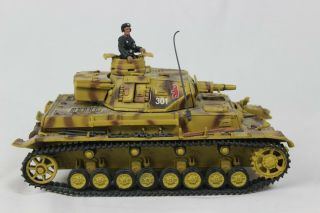 Unimax 1:32 Forces of Valor - German Panzer IV AUSF.  F 80057 2