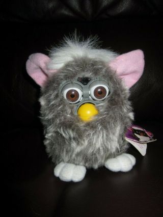 Vintage 1998 FURBY Tiger Electronics Model 70 - 800 Gray & White with Tag 6