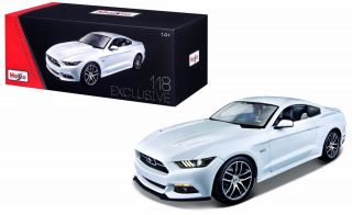 1:18 Scale 2015 Ford Mustang Gt 5.  0 (white) Exclusive Edition By Maisto 38133