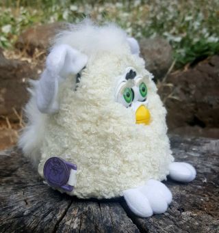 FURBY BABY - 1999 - ALL WHITE - LAMBSWOOL - TIGER ELECTRONICS - WITH ALL TAGS 3