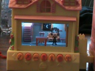 Pixel Chix Yellow House,  Mattel 2005,  Electronic Game Digital Toy