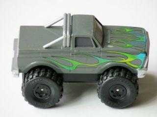 Redwood Ventures DEFIANTS 4x4 Battery Powered Silver Truck - Stompers Style Car 3