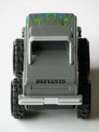 Redwood Ventures DEFIANTS 4x4 Battery Powered Silver Truck - Stompers Style Car 4