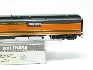 HO Scale Walthers 932 - 10513 GN Great Northern Hvywt Baggage Passenger Car RTR 2