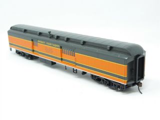 HO Scale Walthers 932 - 10513 GN Great Northern Hvywt Baggage Passenger Car RTR 5