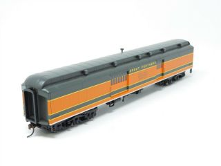 HO Scale Walthers 932 - 10513 GN Great Northern Hvywt Baggage Passenger Car RTR 6