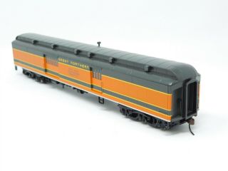 HO Scale Walthers 932 - 10513 GN Great Northern Hvywt Baggage Passenger Car RTR 7