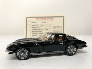 1963 Chevrolet Corvette Split Window Sting Ray Danbury 1:24 Black
