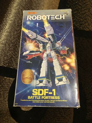 1985 Matchbox Robotech Sdf - 1 Battle Fortress White,  Blue,  Grey