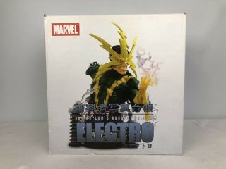 Art Asylum’s Rogues Gallery: Electro Bust - Collectible Toys Marvel 1380/5000