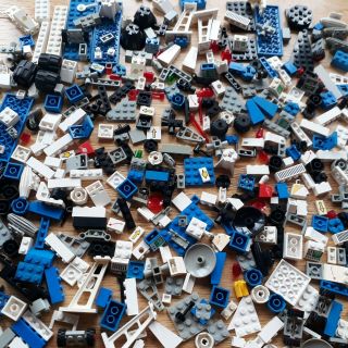 Lego Classic Space Bulk 530 Gr.  In Set: 452,  462,  483,  487,  497,  897,  918,  920,  1593