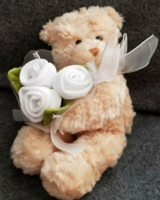 Gund Tan Teddy Bear " Flowering Friend Lidia " Holding White Bouquet Plush 9 "