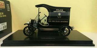 Eagles Race 1/18 Scale - 4304 Ford Model T Police Paddy Wagon Diecast Model Car