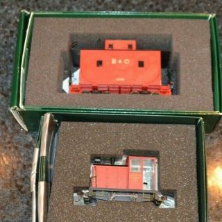 Bachmann On30 Plymouth Diesel And B&o Caboose