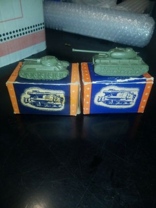 Vintage Ww Ii Cast Iron Authenticast Russian T34 & Stalin Tank