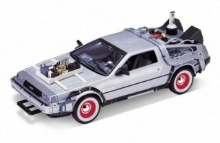 Back To The Future 3 Diecast Delorean Time Machine 1:24 Welly 124441