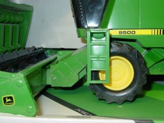 1989 Ertl John Deere 9500 Combine 546,  Die Cast Farm Implement Toy 1:28 5