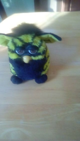 Furby 70 - 800 Series 1 Tiger Snowball Electronic black and yellow good 2