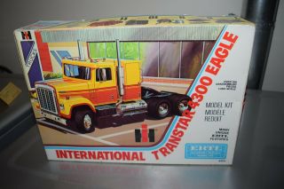 International Transtar 4300 Eagle Amt 1:25 Scale Plastic Model Truck Kit