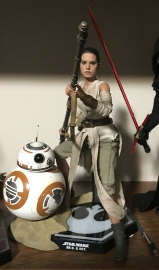 Hot Toys Star Wars Rey & Bb - 8 1/6 Scale Figure Set