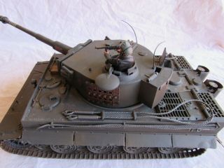 21st CENTURY TOYS / ULTIMATE SOLDIER 1/18 SCALE GERMAN TIGER TANK 3