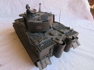 21st CENTURY TOYS / ULTIMATE SOLDIER 1/18 SCALE GERMAN TIGER TANK 4
