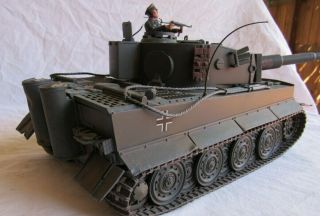 21st CENTURY TOYS / ULTIMATE SOLDIER 1/18 SCALE GERMAN TIGER TANK 6