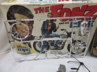 VINTAGE 1976 THE FONZ AND HIS BIKE Model Kit MPC Complete but Ruff 5