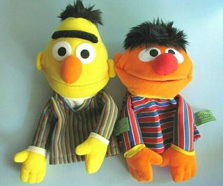 Sesame Street Bert & Ernie 2012 Gund Hand Puppets Muppet Plush