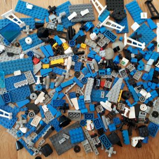 Lego Classic Space Bulk 540 Gr.  In Set: 452,  462,  483,  487,  497,  897,  918,  920,  1593