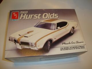 1969 Hurst Olds 442 Model Kit