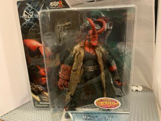 Mezco Hellboy Movie Series 1 Figure 2004 Long Horn And Jacket Previews Exclusive