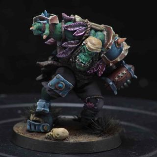 Pro Painted Resin 28mm Miniature Blood Bowl Ork Star Player Papa Jambo Scale75