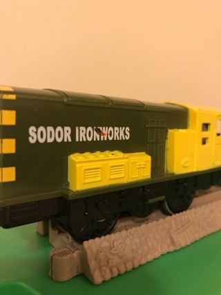 THOMAS Train Trackmaster Motorized Iron Arry and Flatbed 5