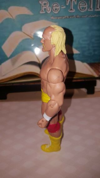 2011 WWE Mattel Elite - Hulk Hogan Figure 4