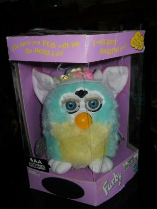 Furby Special Limited Edition W/ Bonnet Hat W/box 2000 Spring Time