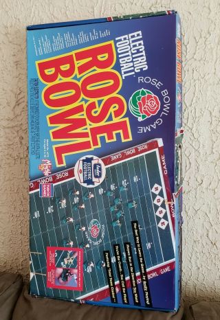 Tudor Games Electric Football Rose Bowl Game.  Miggle Toys Inc.  (contents)