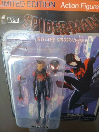 Spider - Man: Into The Spider - Verse Limited Edition Figure Vudu Walmart 1952/5000 3