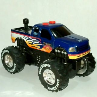 Road Rippers Motorized Bigfoot Monster Truck Electronic Sound And Transmission